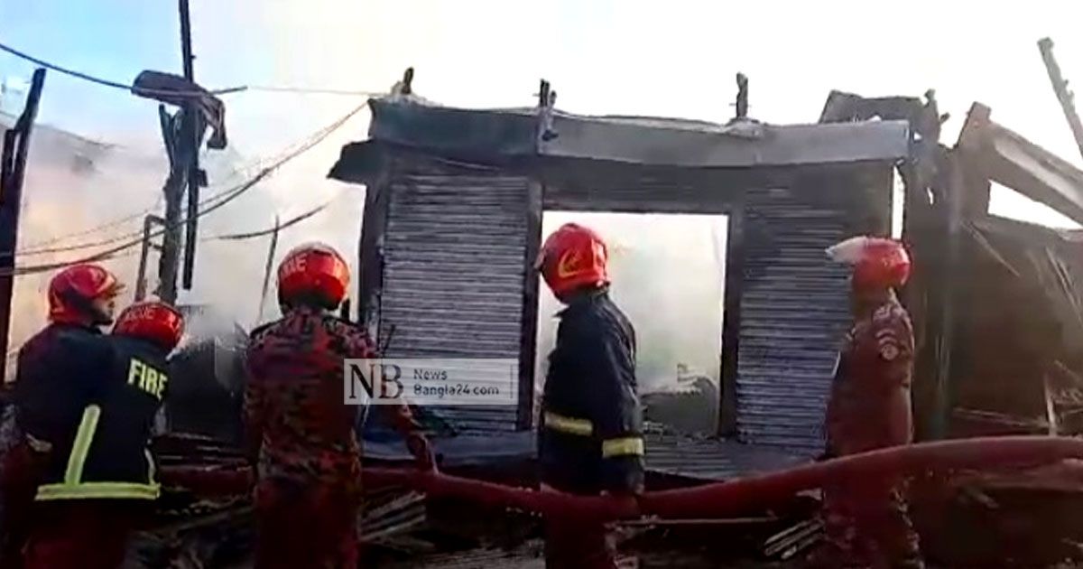 ভাঙ্গা বাজারে আগুনে পুড়ল ১২ দোকান