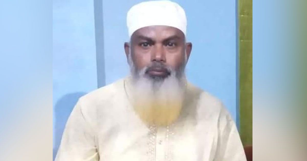 বাসের চাকায় পিষ্ট হয়ে তহশিলদার নিহত