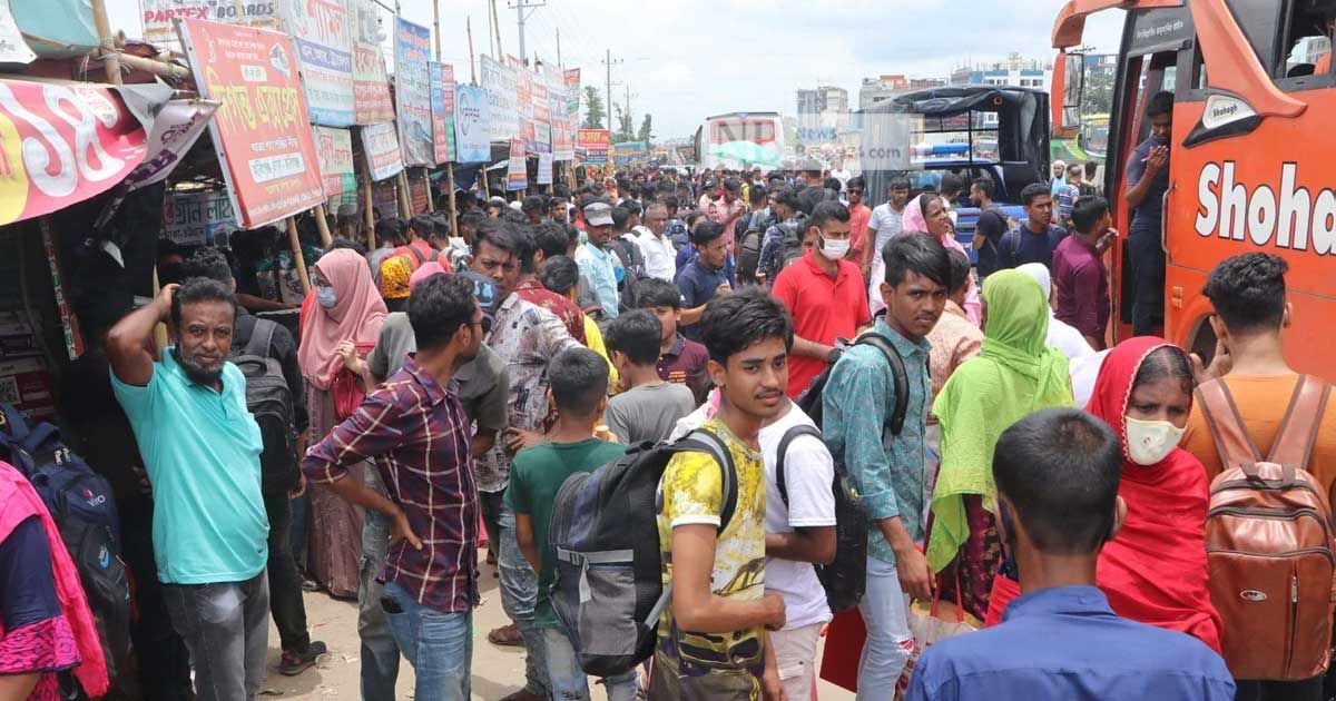 বাস সংকট, দুর্ভোগে চট্টগ্রাম ও সিলেট রুটের যাত্রীরা