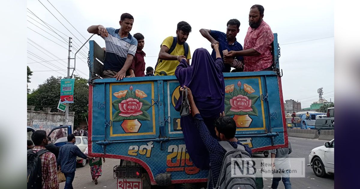 ট্রাকে-বগুড়া-৫০০-ড্রাইভারের-পাশে-বসলে-হাজার