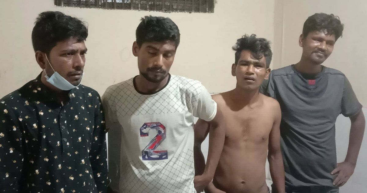 ভিক্ষুকবেশে ছিনতাই, গ্রেপ্তার ৪