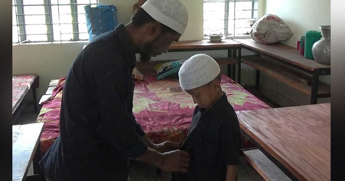 আশ্রয়কেন্দ্রে ১৫ হাজার মানুষের বিষাদের ঈদ