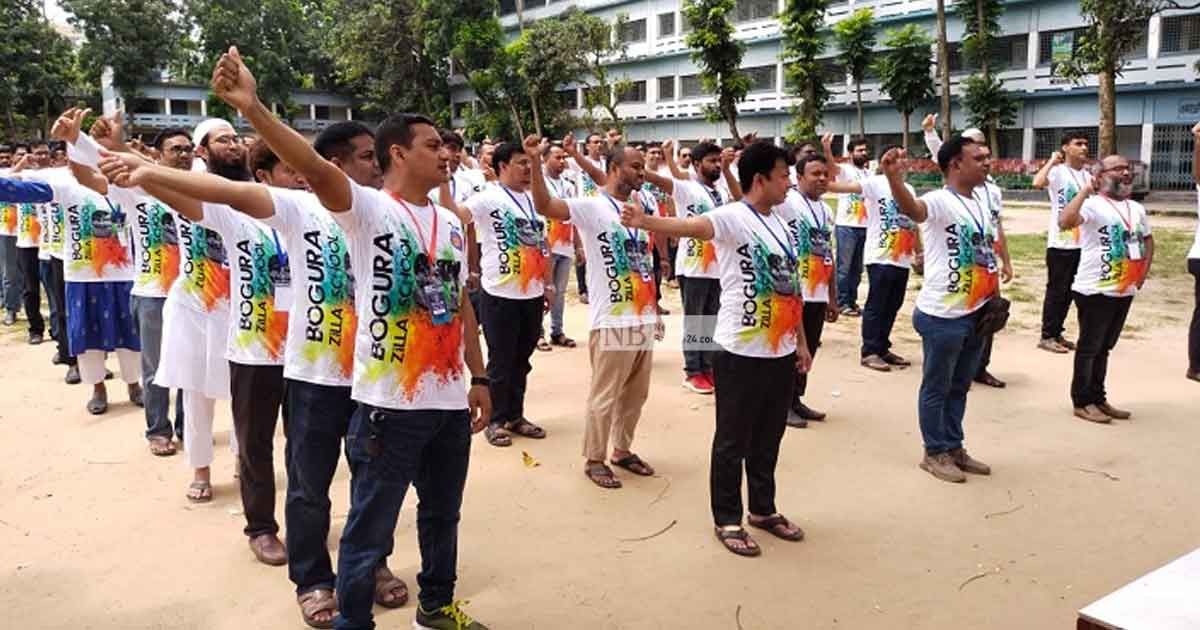 ২৫ বছর পর প্রাণের স্কুলে ফের দুরন্তপনা