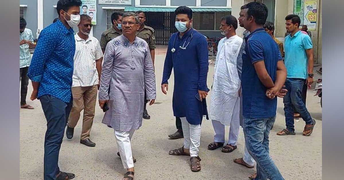 ঈদ অজুহাতে চিকিৎসকশূন্য হাসপাতালে ক্ষুব্ধ এমপি