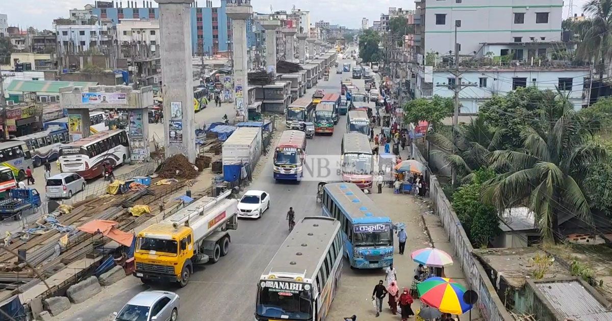 গাজীপুরের দুই মহাসড়কে রাজধানীমুখী মানুষের ভিড়