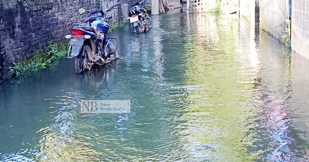 কীর্তনখোলার পানিতে ভাসছে ব‌রিশাল শহর