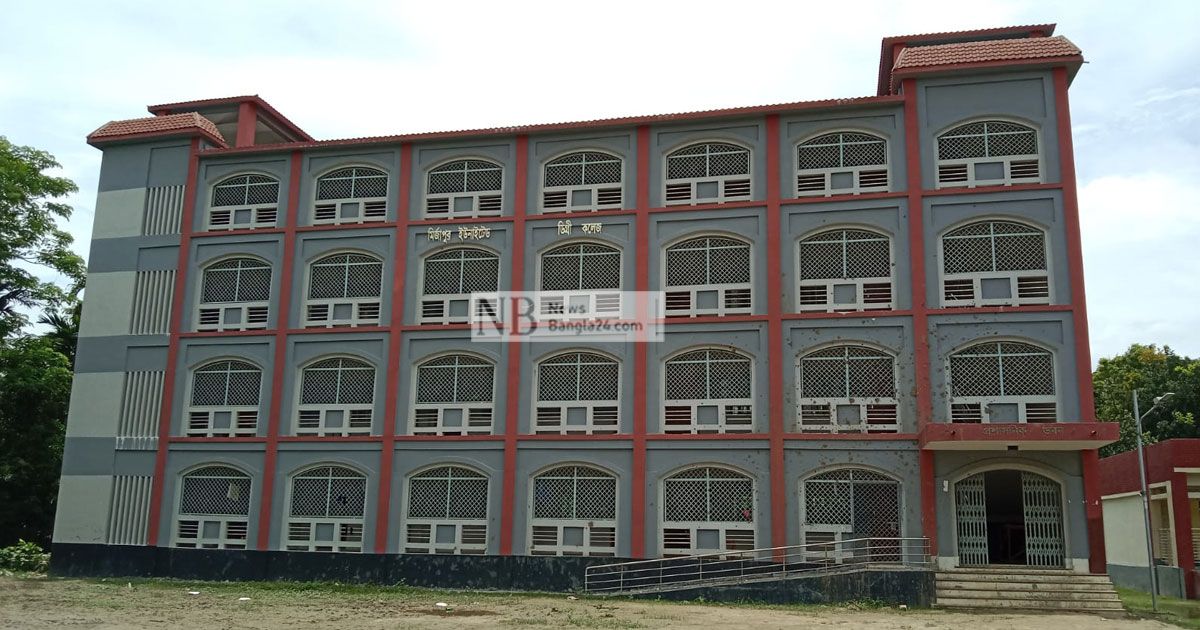 কলেজে ফিরতে ভয় পাচ্ছেন অধ্যক্ষ স্বপন