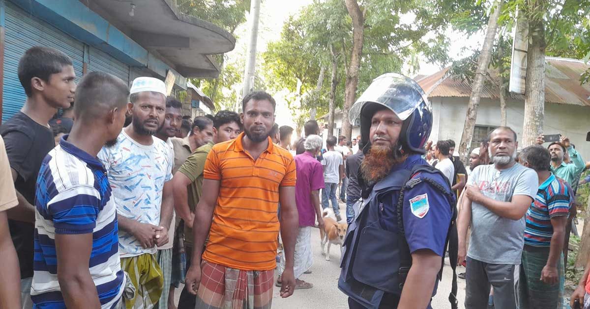 ফেসবুকে ‘ধর্ম অবমাননা’র অভিযোগে নড়াইলে আবারও হামলা