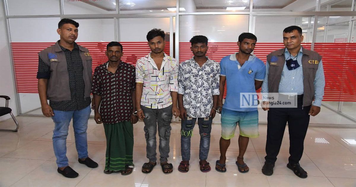 বাসের ব্লু-বুক চুরি করে চাঁদাবাজি