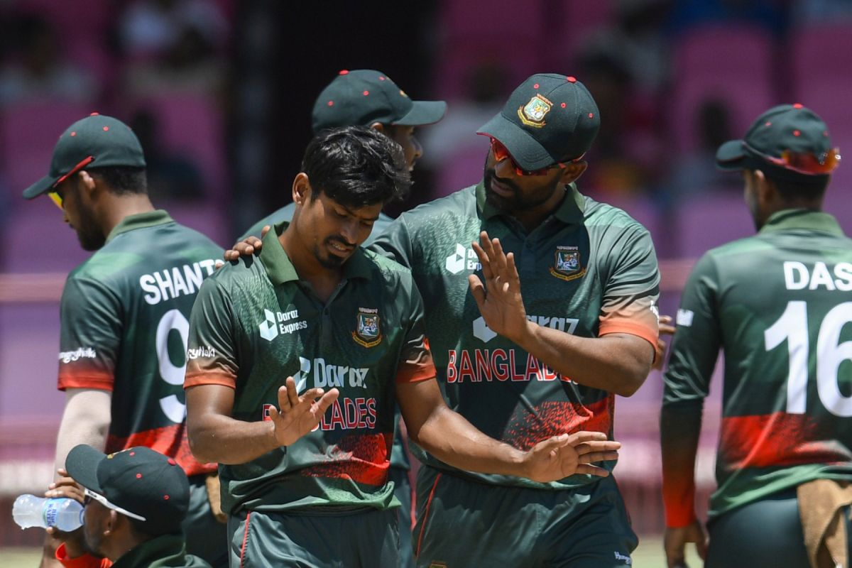 তামিমকে ছাড়া দুই ভাগে দেশে ফিরছে বাংলাদেশ দল