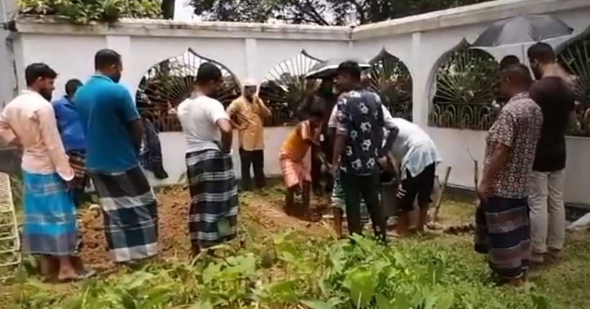 মৃত্যুর ১৯ মাস পর আ.লীগ নেতার মরদেহ উত্তোলন