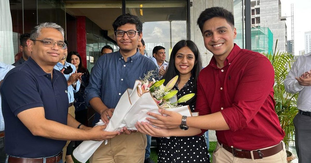 বাংলাদেশের-তিন-তরুণের-হাতে-ইউনিলিভার-ফিউচার-লিডার্স-ট্রফি