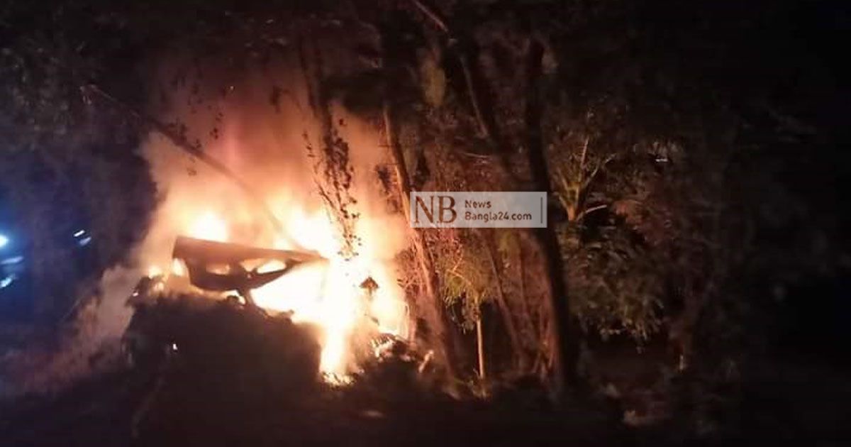 ‘মাদক বহনকারী’ প্রাইভেট কার পুড়িয়ে দিল এলাকাবাসী