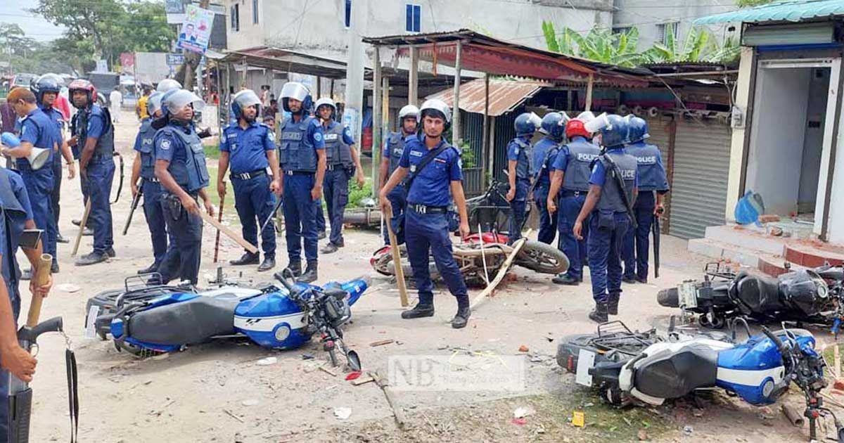 আ.লীগের ২ গ্রুপে সংঘর্ষ-ভাঙচুর, পুলিশসহ আহত ২০