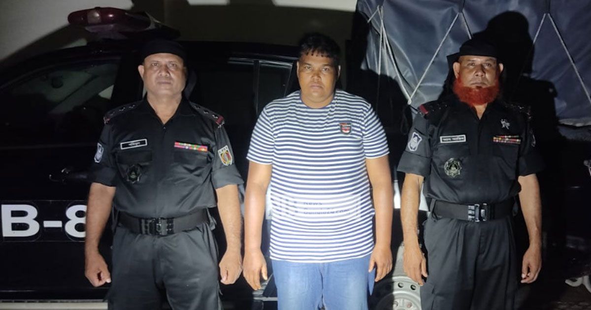 ফরিদপুরে সাংবাদিককে মারধর: গ্রেপ্তার মেয়রের ভাই 