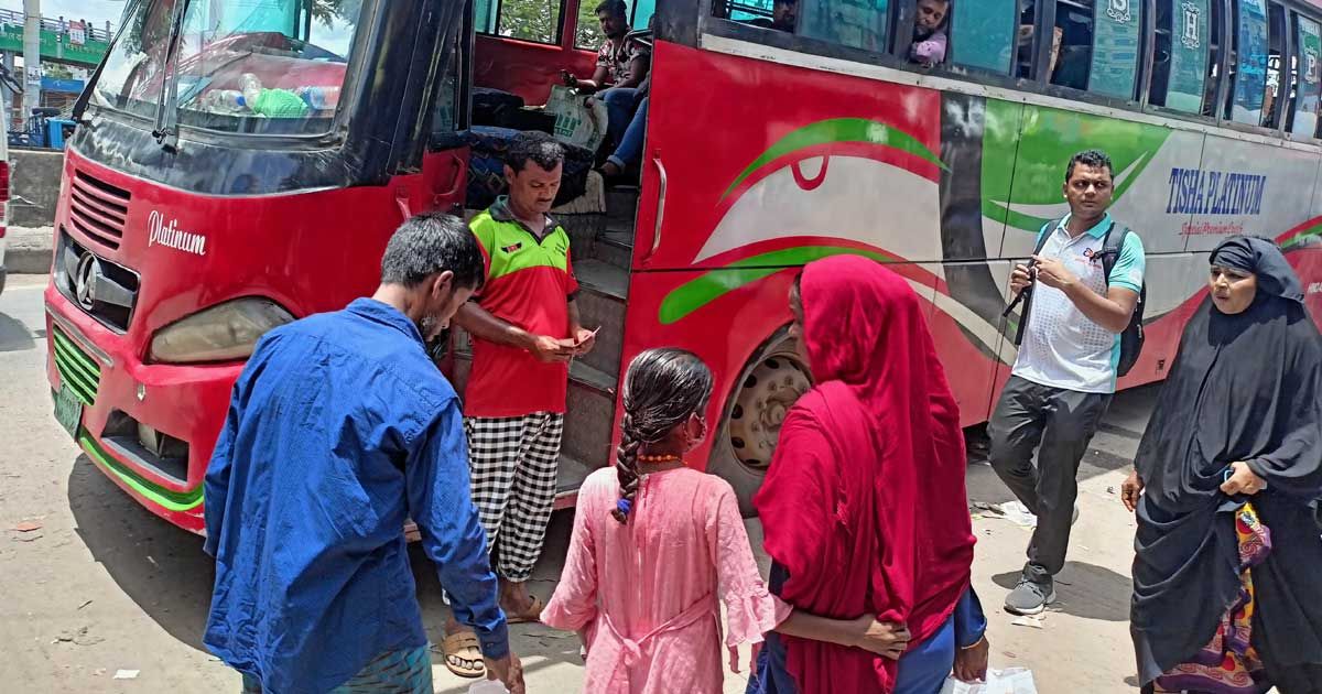 বাসে বাড়তি ভাড়া, জেলায় জেলায় ক্ষোভ-দুর্ভোগ