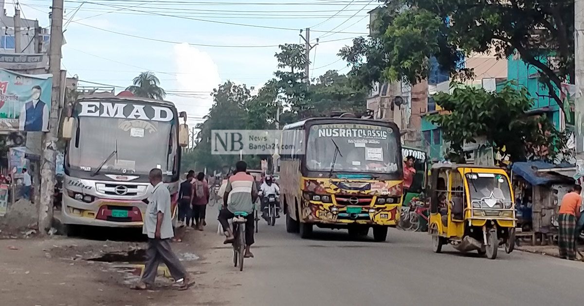 ৭ ঘণ্টা পর চালু সাতক্ষীরার বাস