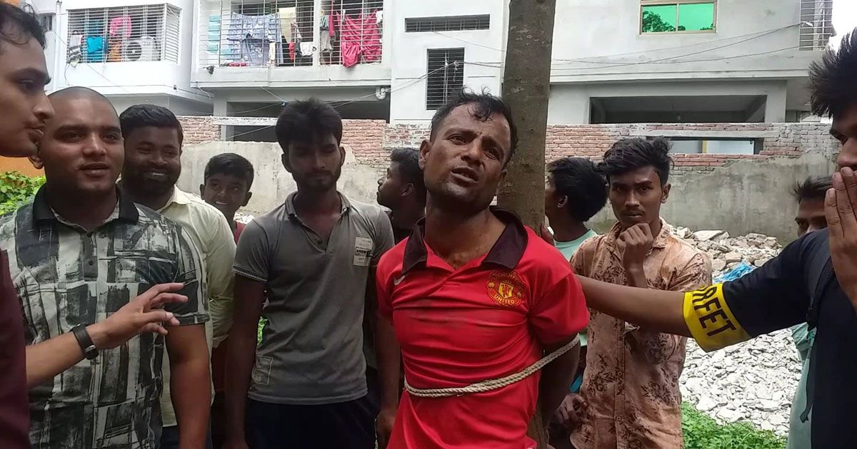 ছিনতাই করতে গিয়ে আটক ‘রাজমিস্ত্রি’