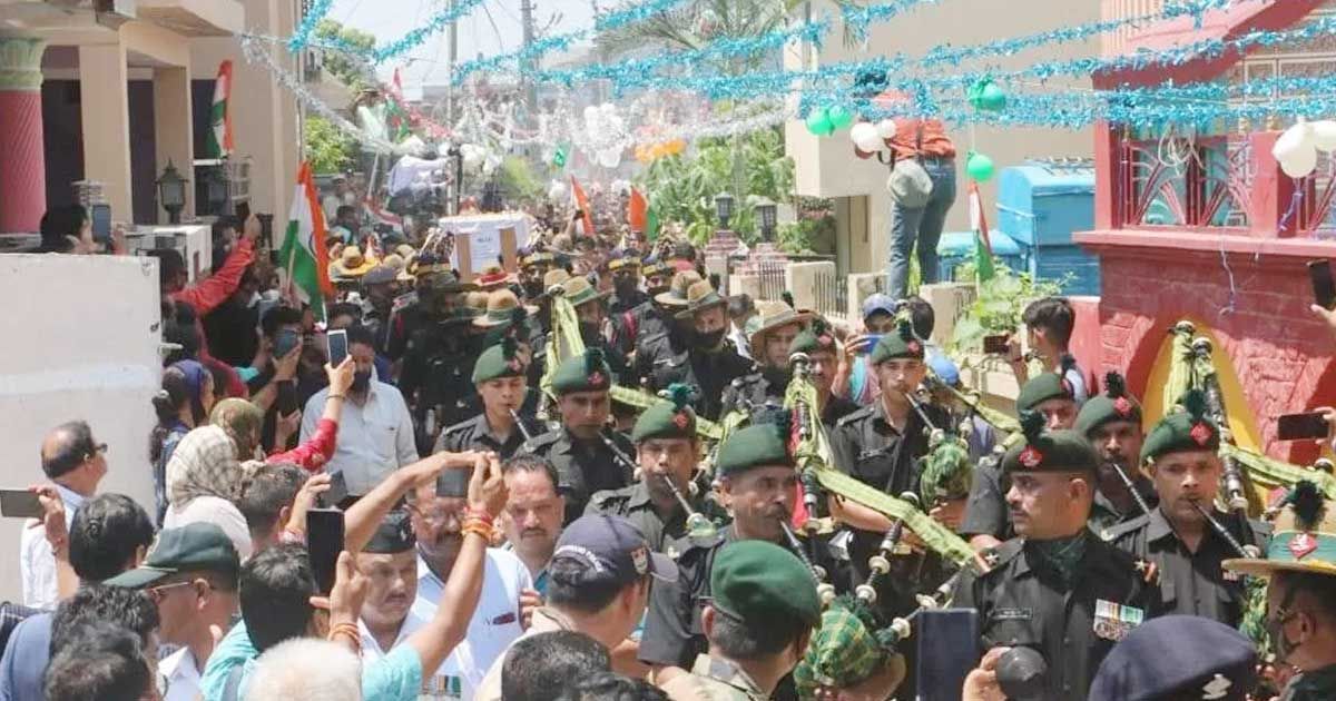 তিন যুগ পর হারবোলা ফিরলেন কফিনে