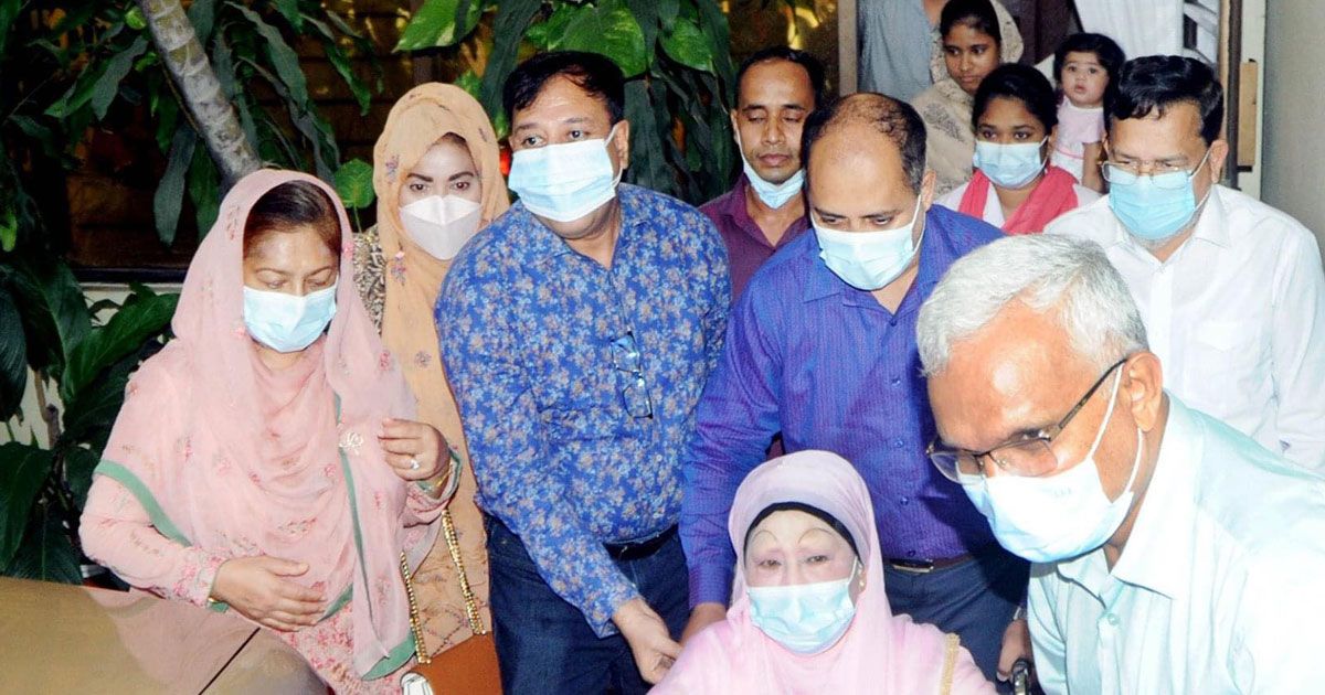 স্বাস্থ্য-পরীক্ষা-শেষে-বাসায়-ফিরেছেন-খালেদা-জিয়া