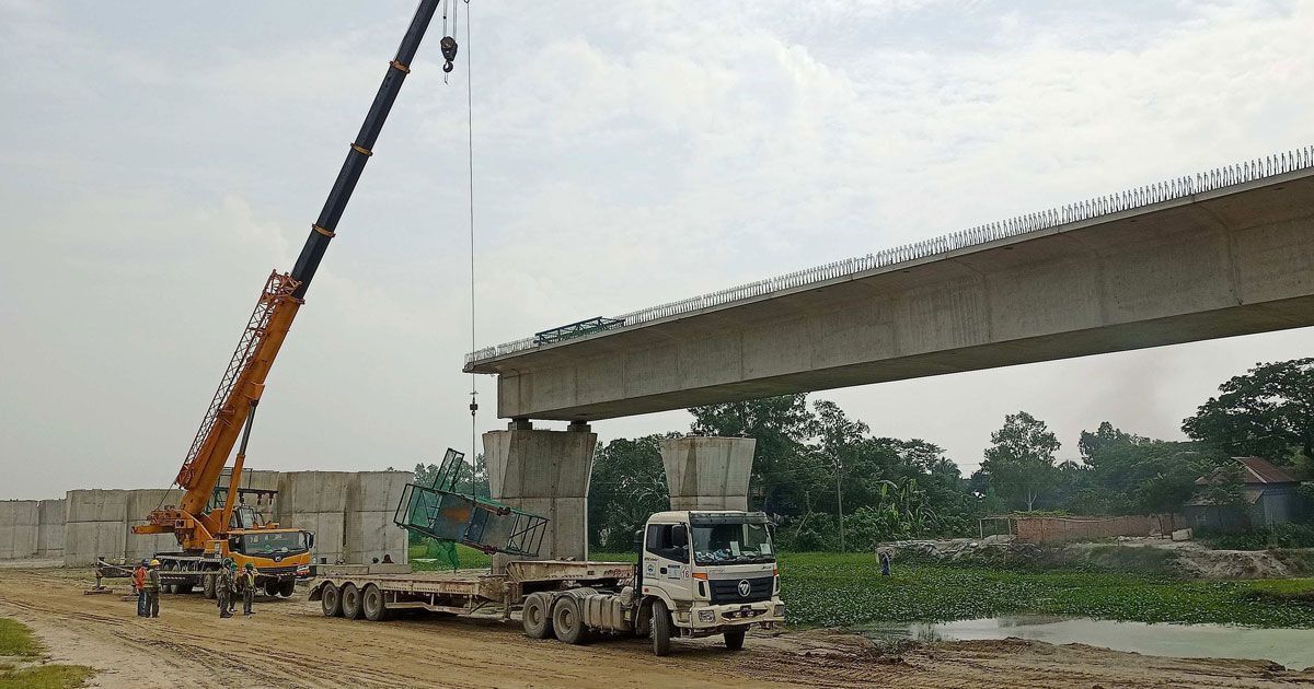 মূলধনি যন্ত্রপাতি আমদানি তলানিতে, বিনিয়োগে অশনিসংকেত