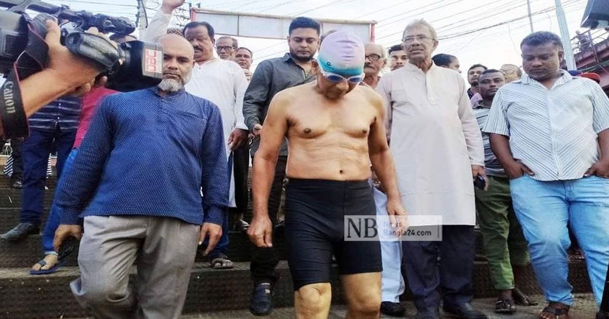 সাঁতারে-বিশ্বরেকর্ডের-মিশনে-নামলেন-সত্তরোর্ধ্ব-ক্ষিতীন্দ্র