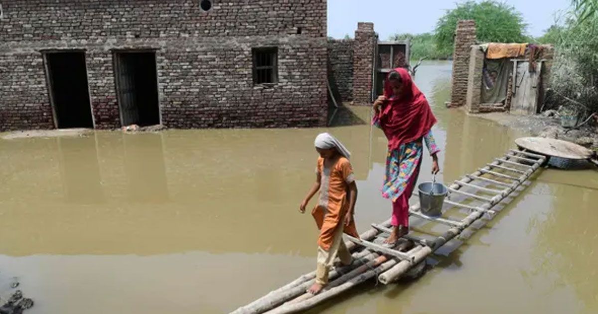 পাকিস্তানে এই ভয়াবহ বন্যার কারণ কী