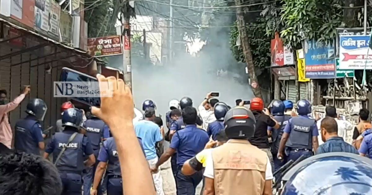 মানিকগঞ্জে-বিএনপির-মিছিলে-পুলিশের-টিয়ারশেল