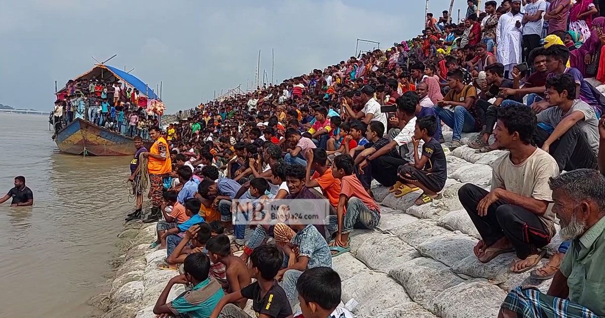 গড়াই নদীতে নৌকাডুবি: নিখোঁজ শিশু উদ্ধারে ডুবুরিদল