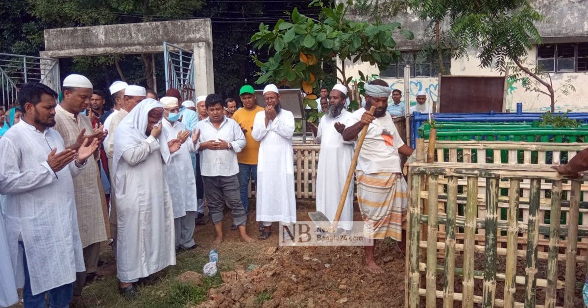 বুদ্ধিজীবী কবরস্থানে চিরনিদ্রায় আকবর আলি