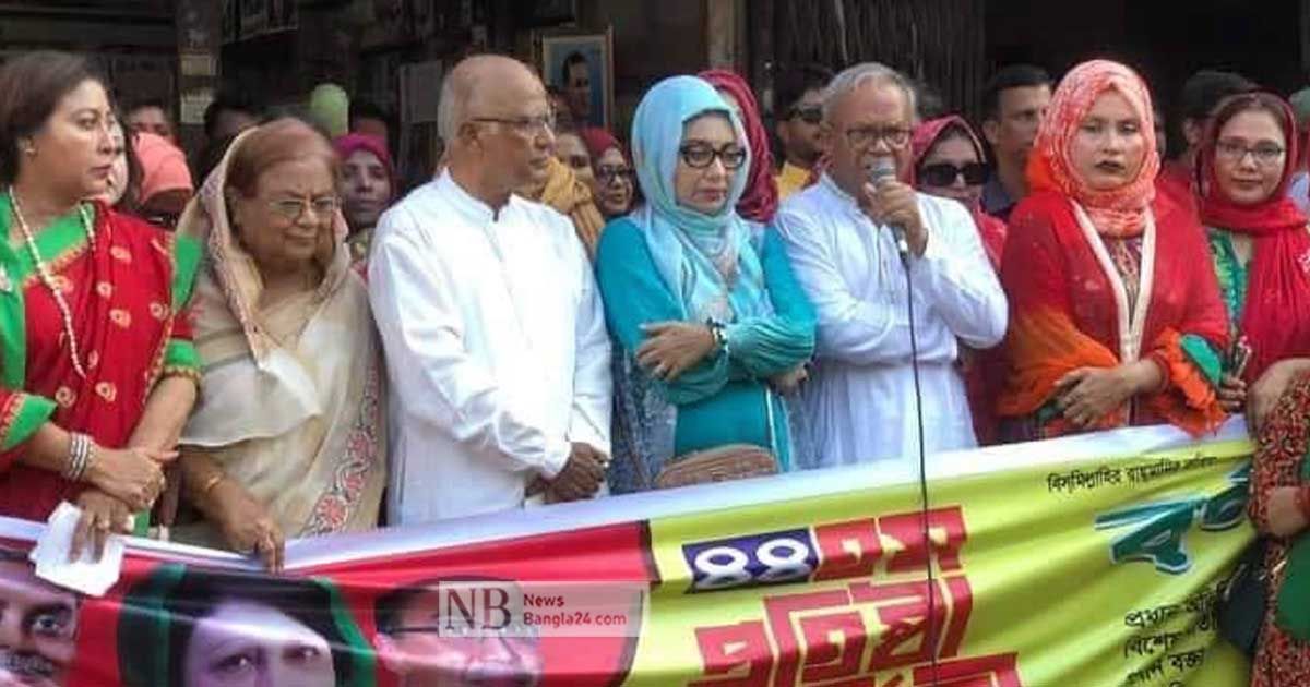 ‘কার্পেটের তলায় কী চুক্তি’, জানতে চান রিজভী