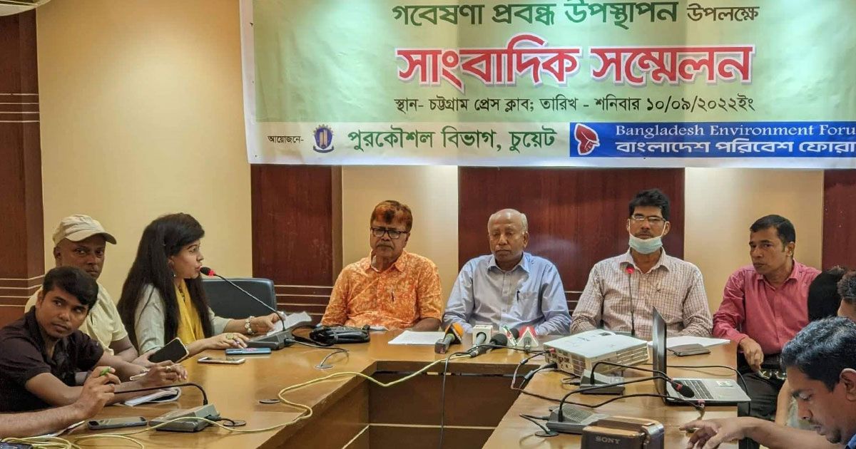 রাস্তার স্থায়িত্ব বাড়াবে, খরচ কমাবে প্লাস্টিক-পলিথিন: চুয়েট গবেষণা