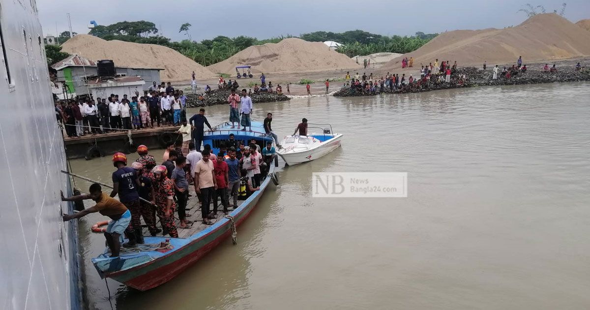 মাছ-ধরতে-গিয়ে-ফেরি-থেকে-পড়ে-লস্কর-নিখোঁজ