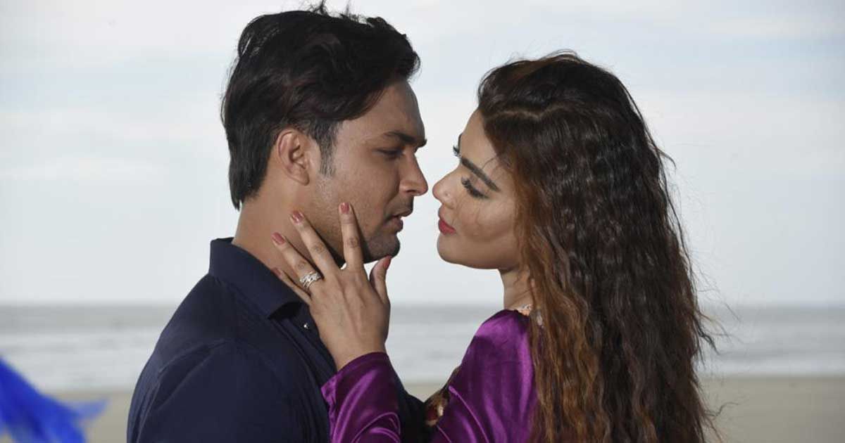 ত্রিভুজ প্রেমের গল্প ‘যাও পাখি বলো তারে’