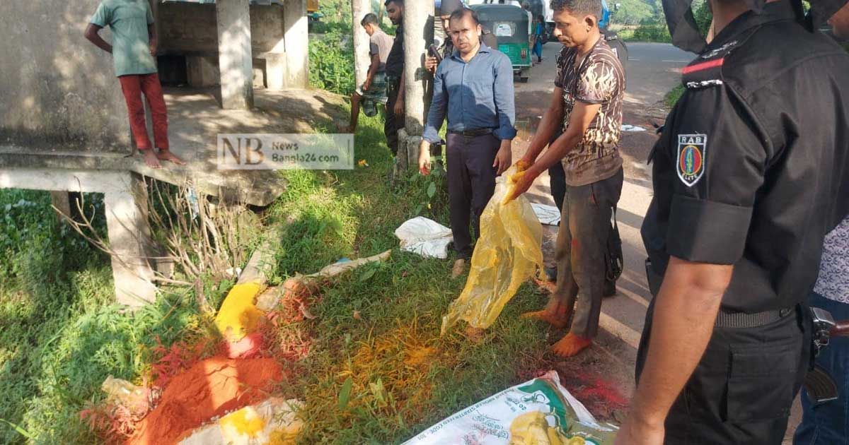 কাঠের-গুঁড়ায়-রং-মিশিয়ে-মরিচের-গুঁড়া-নামে-বিক্রি