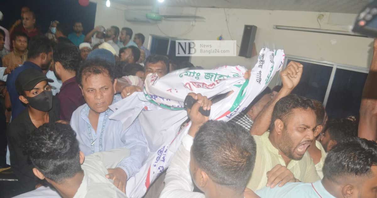 ব্যানারে নেতার ছবি না থাকায় জাপার ২ গ্রুপে সংঘর্ষ