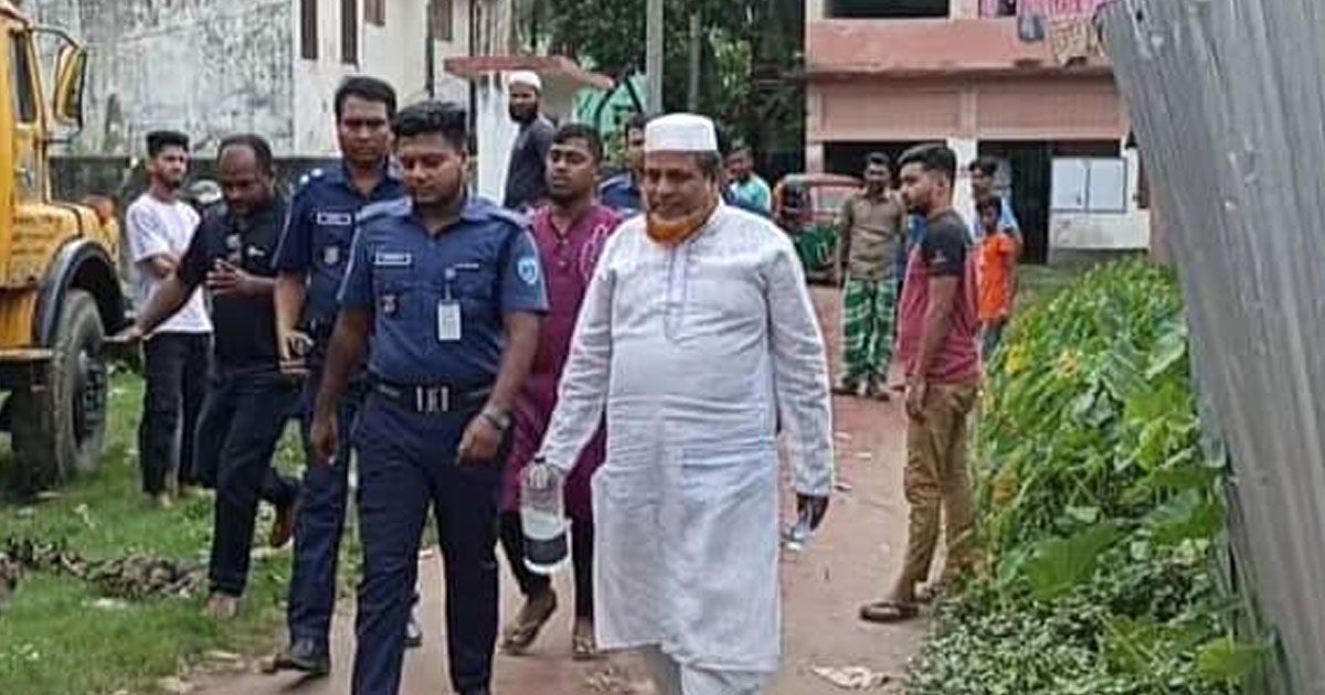 দুই জামায়াত নেতা আটক, জিহাদি বই উদ্ধার