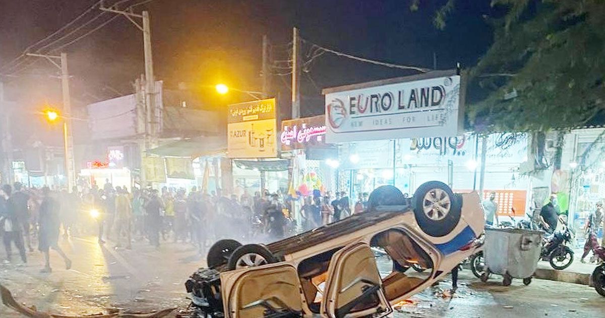 উত্তাল-ইরানের-এক-শহর-নিরাপত্তা-বাহিনীর-হাতছাড়া