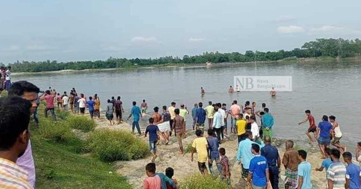 বাধা না মেনে অতিরিক্ত যাত্রী ওঠায় নৌকাডুবি: ডিসি