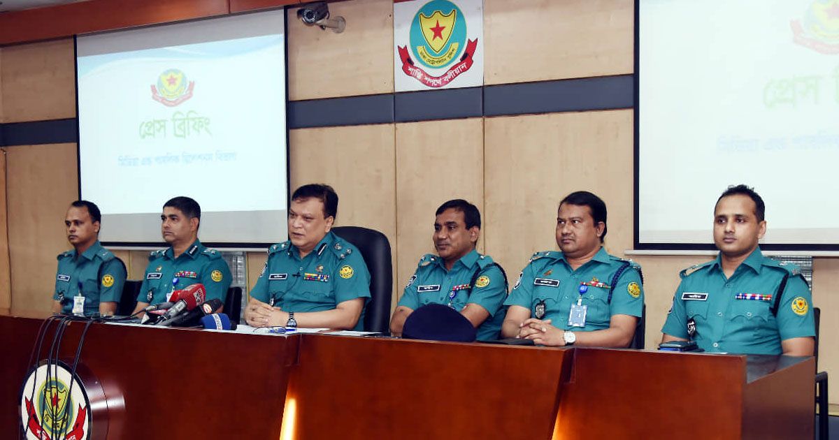 সমাবেশে লাঠিসোটা-অস্ত্র বহন করা যাবে না: ডিএমপি