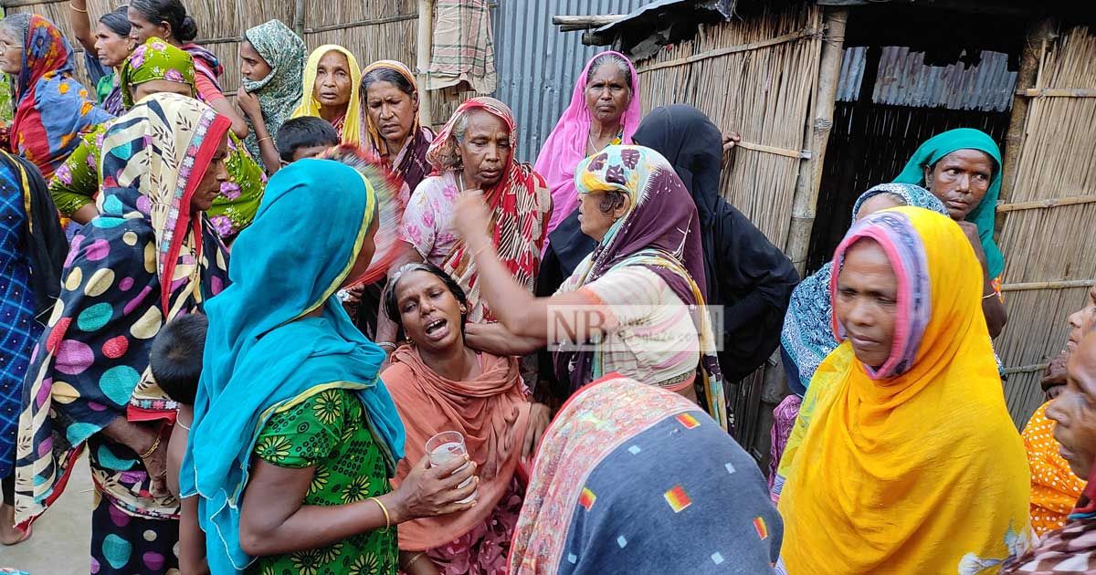 ছেলের রক্তাক্ত মরদেহ বাগানে খুঁজে পেলেন মা