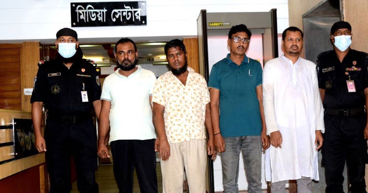বিমানবন্দরে-৩০০-জনকে-অজ্ঞান-করা-আমির-এবার-ধরা