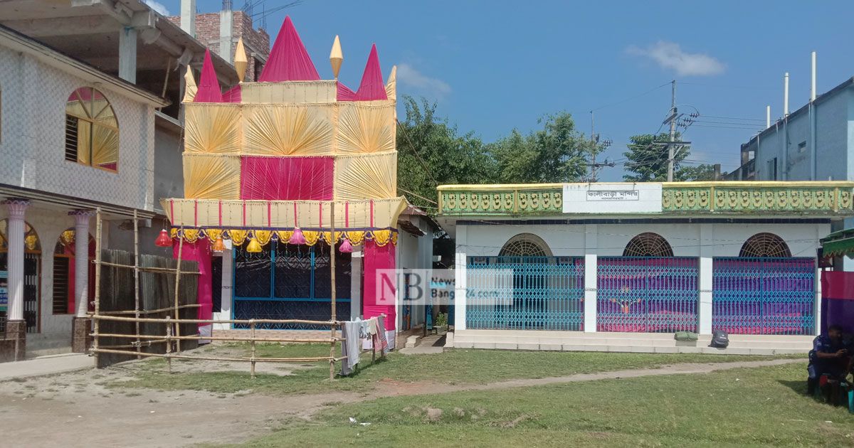 একই আঙিনায় মন্দির ও মসজিদ