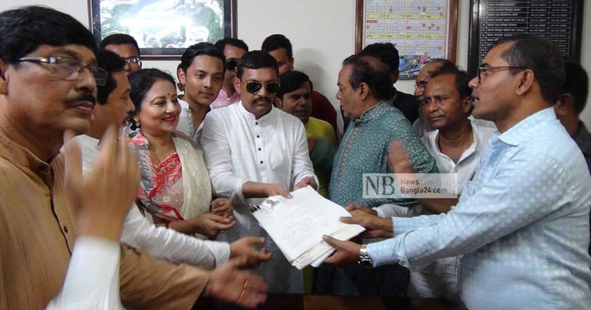 উপনির্বাচন-মনোনয়নপত্র-জমা-দিলেন-সাজেদাপুত্র