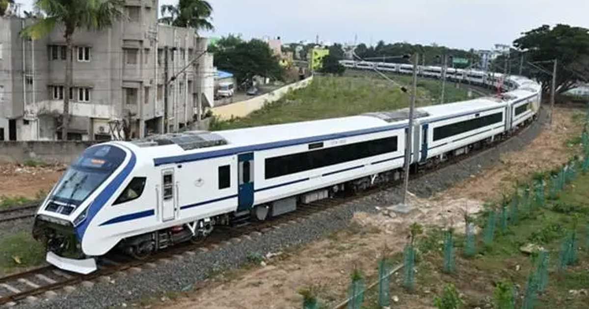 গরুকে ধাক্কা দিয়ে ক্ষতিগ্রস্ত ভারতের দ্রুতগতির ট্রেন