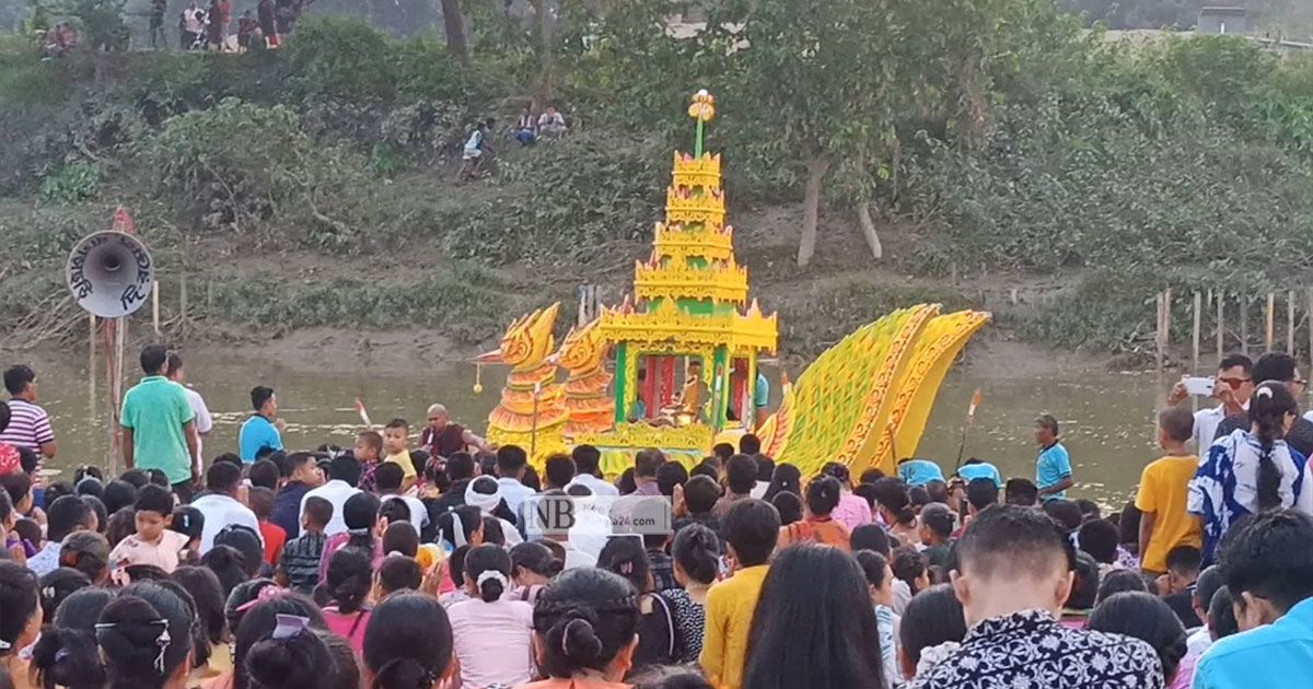 সত্য-সুন্দরের আশায় উড়ল ফানুস