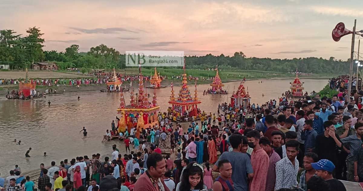 কল্প জাহাজ ভাসিয়ে সম্প্রীতির আহ্বান