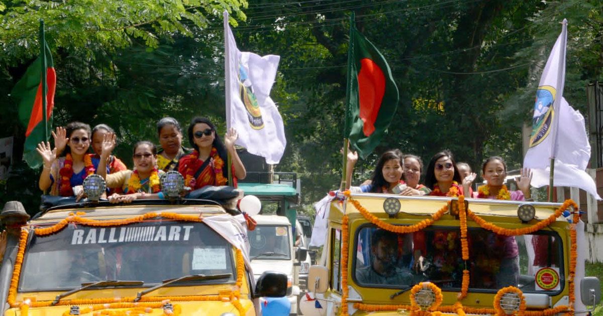 পুরস্কার আর সংবর্ধনায় ভাসলেন সাফজয়ী পাহাড়ি কন্যারা