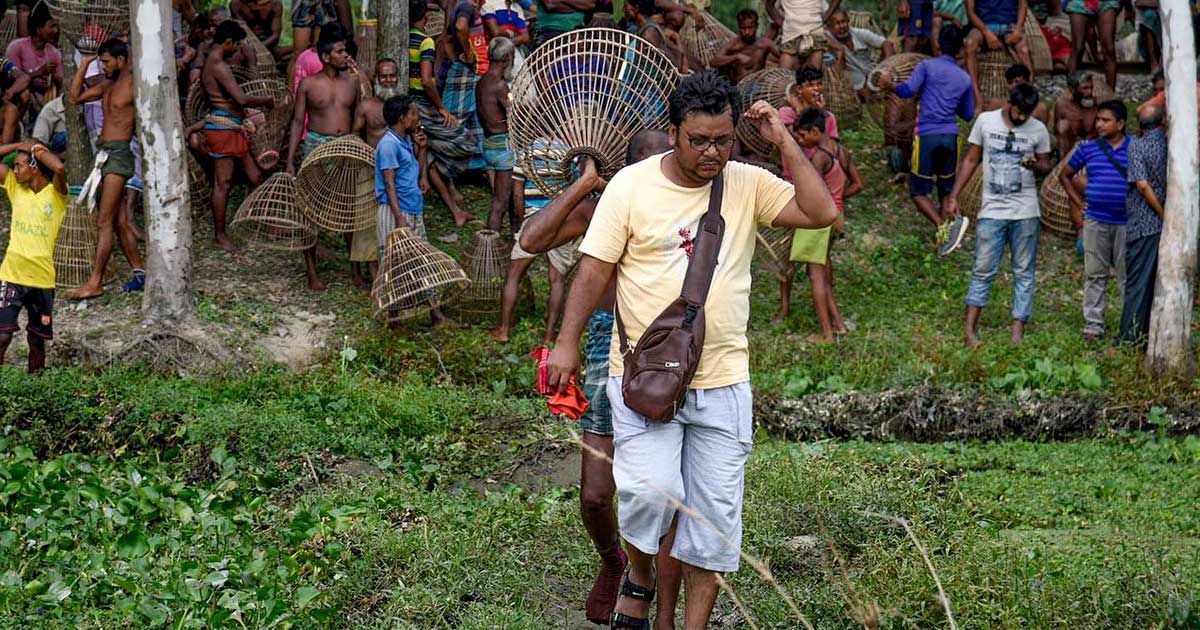টানা বৃষ্টির দিনে জানালা দিয়ে বাইরে দেখার অনুভূতিই সিনেমা ‘সাঁতাও’