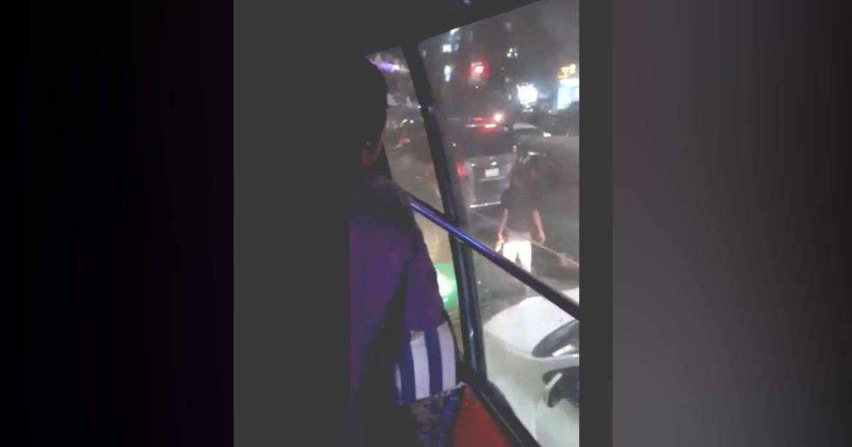 ছিনতাই দেখেও পুলিশের চলে যাওয়া নিয়ে প্রশ্ন